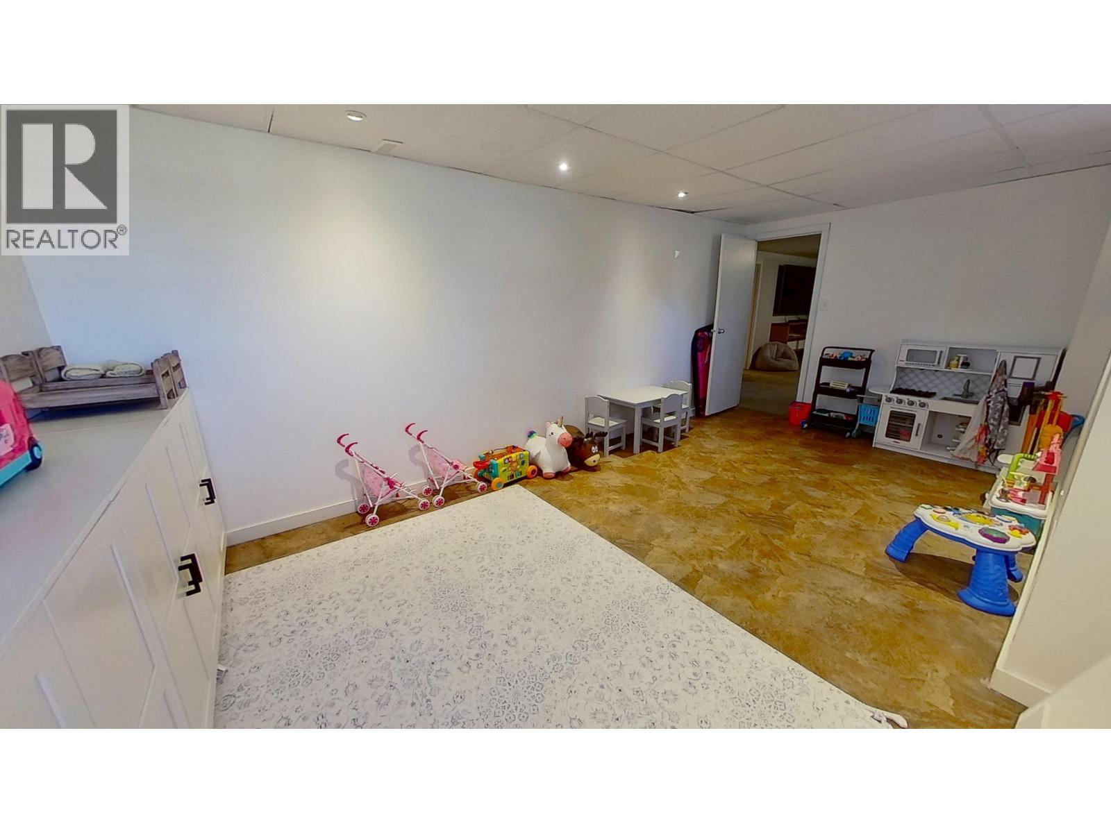 9203 88 STREET - 30