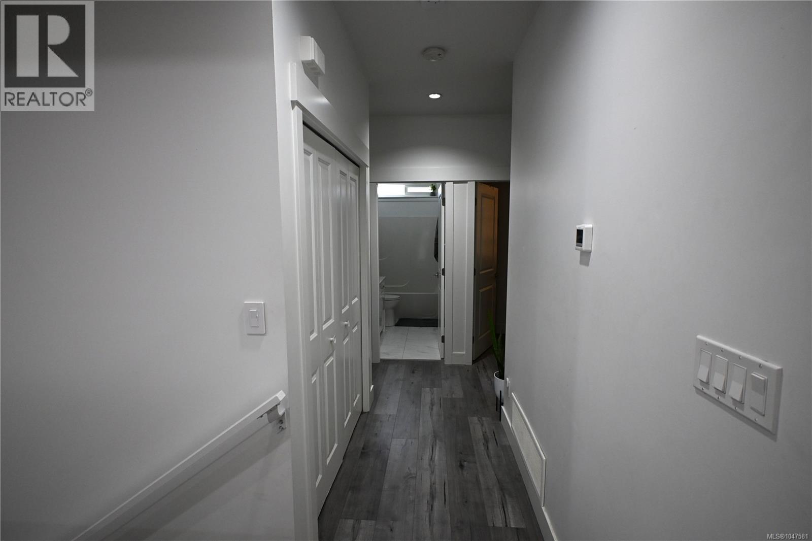 1656 Roberta Rd S - 7