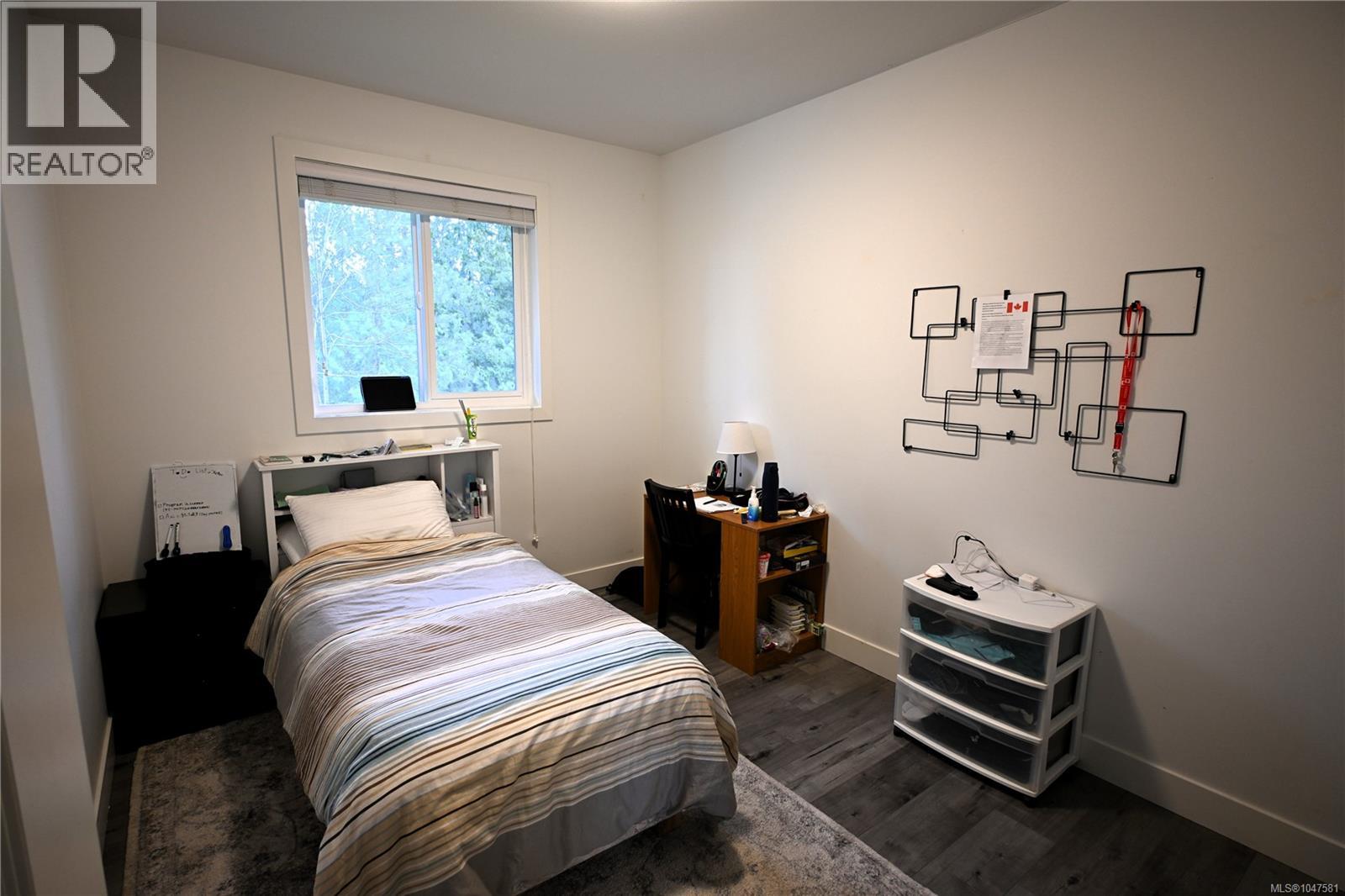1656 Roberta Rd S, Nanaimo