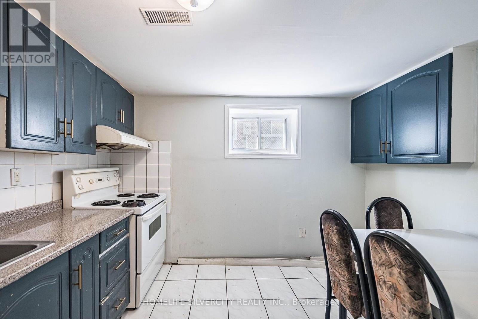 3669 CORLISS CRESCENT - 34