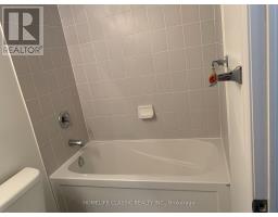 611 - 15 James Finlay Way, Toronto, ON M3M0B3 Photo 8