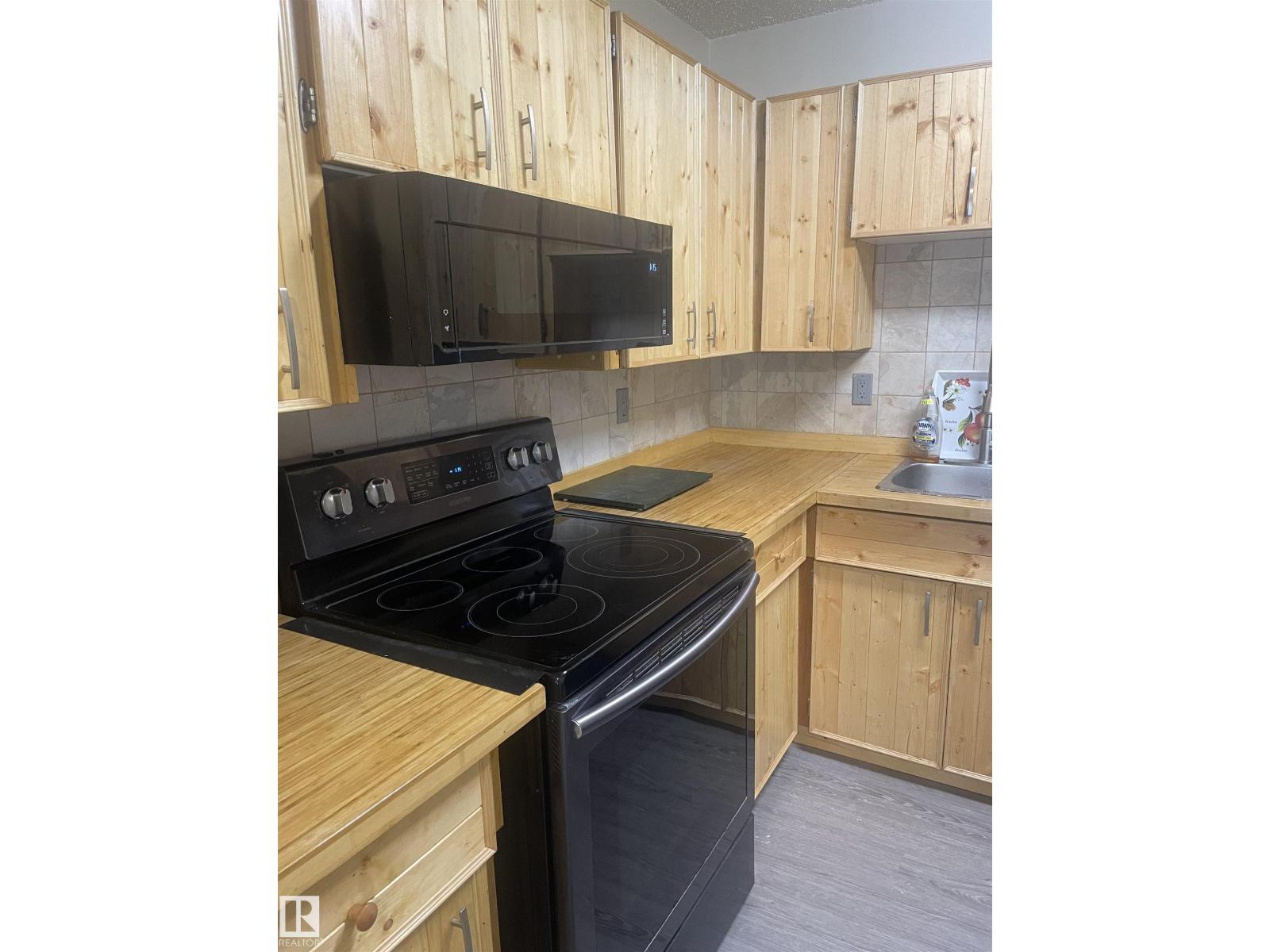 #208 9810 178 ST NW - 7