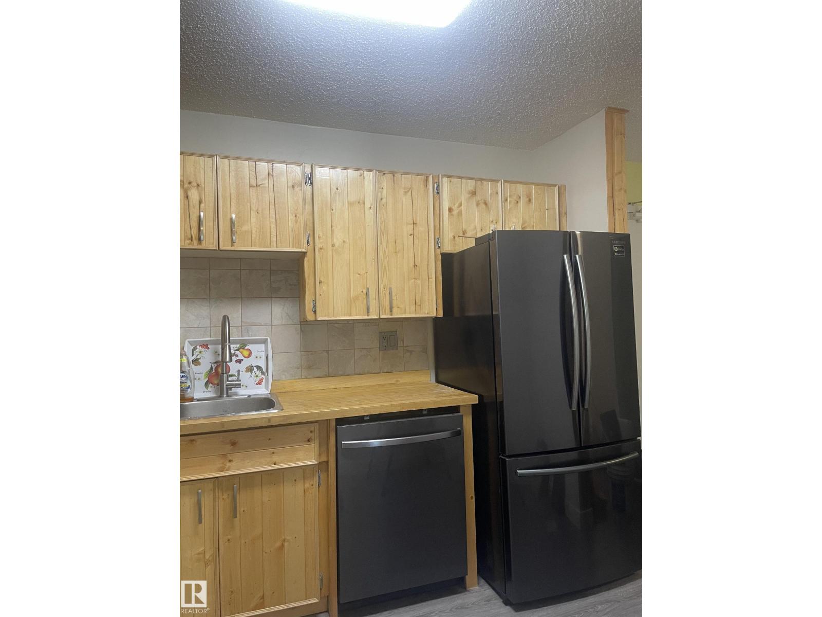 #208 9810 178 ST NW - 8