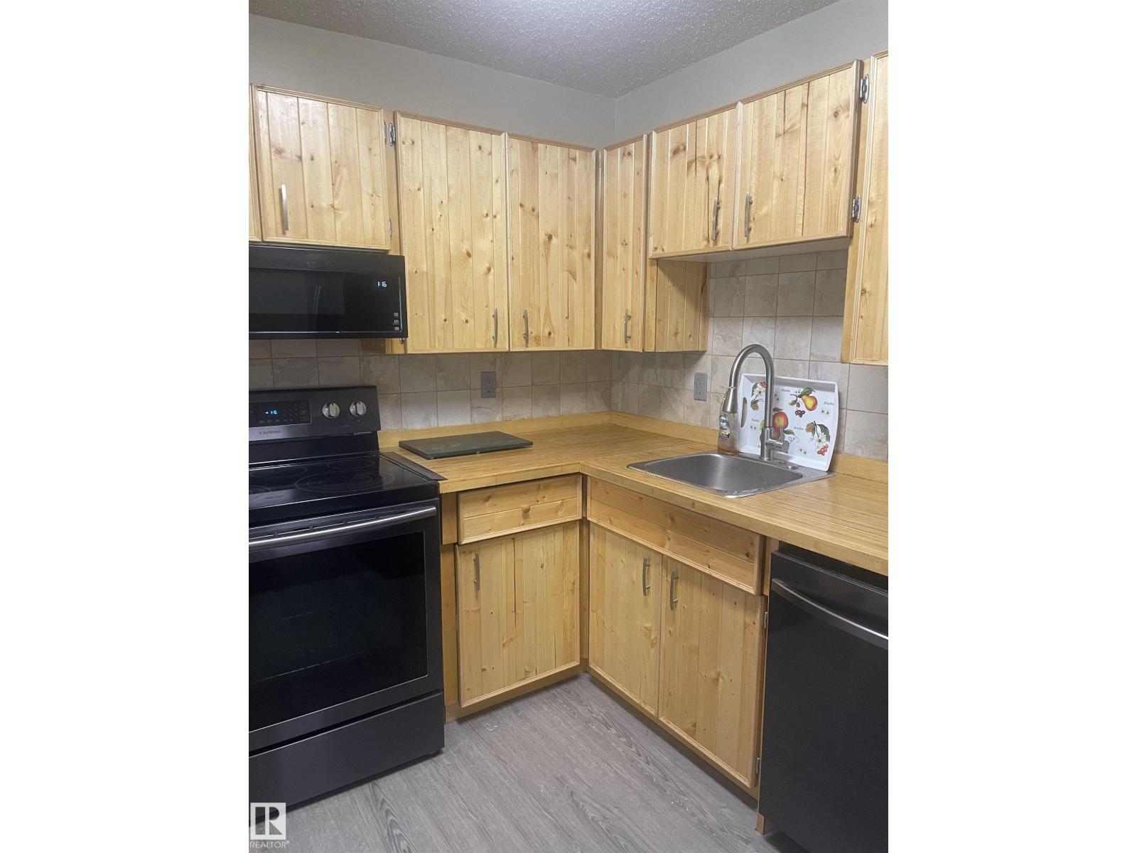 #208 9810 178 ST NW - 9