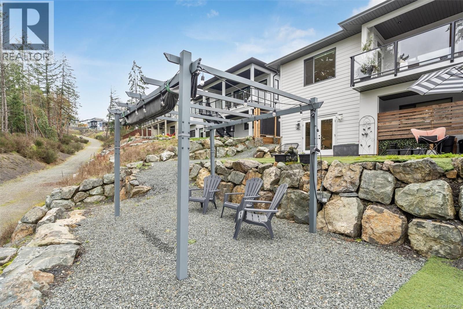 6245 Highwood Dr - 43