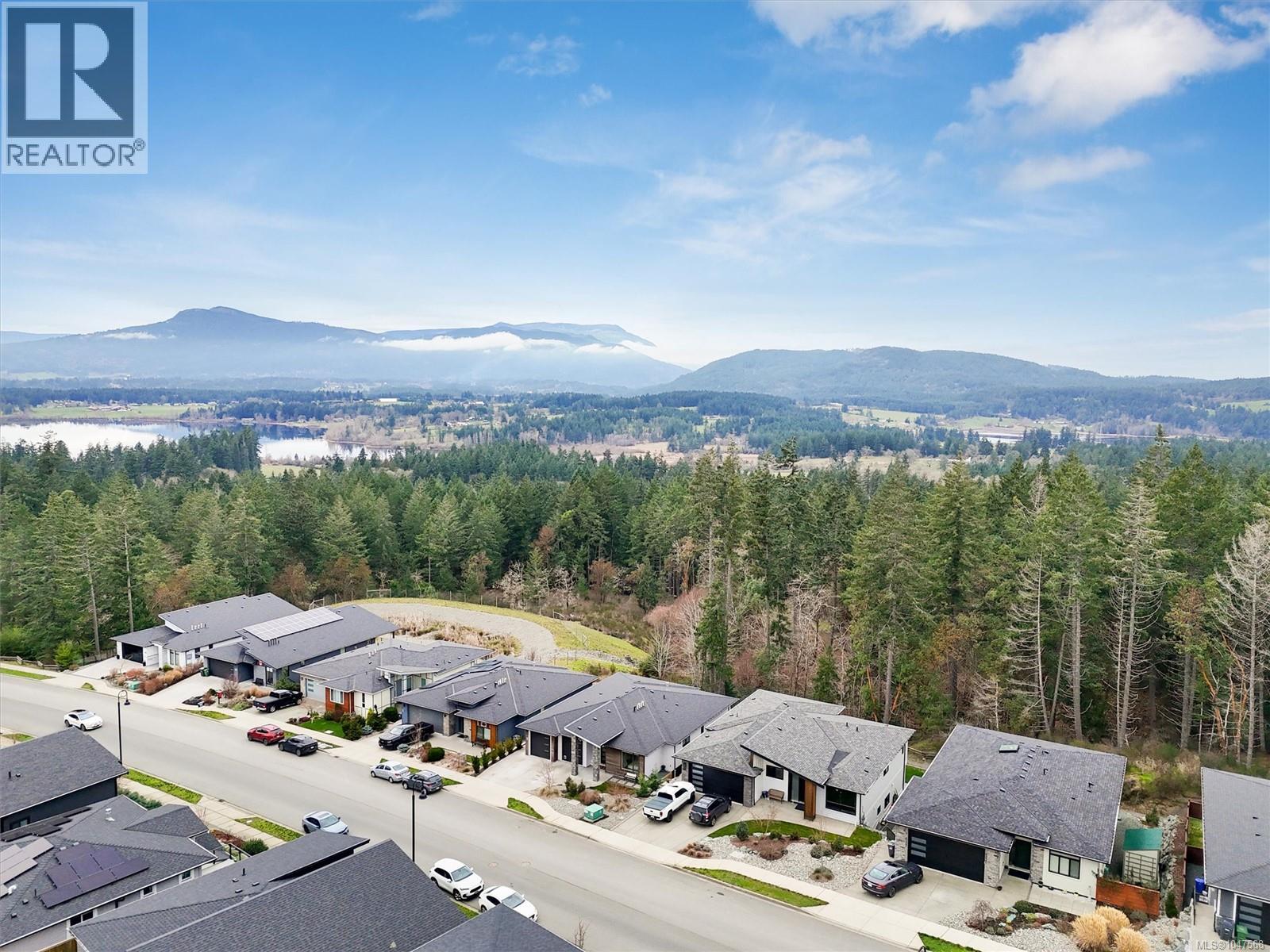 6245 Highwood Dr - Image 65
