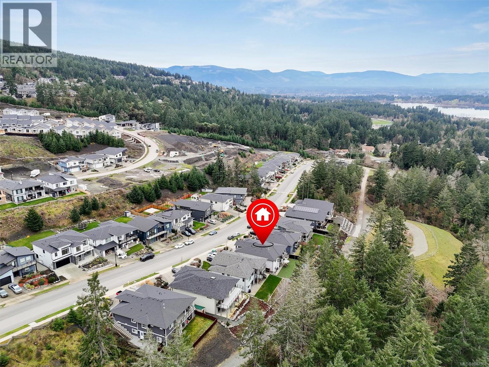 6245 Highwood Dr - Image 7