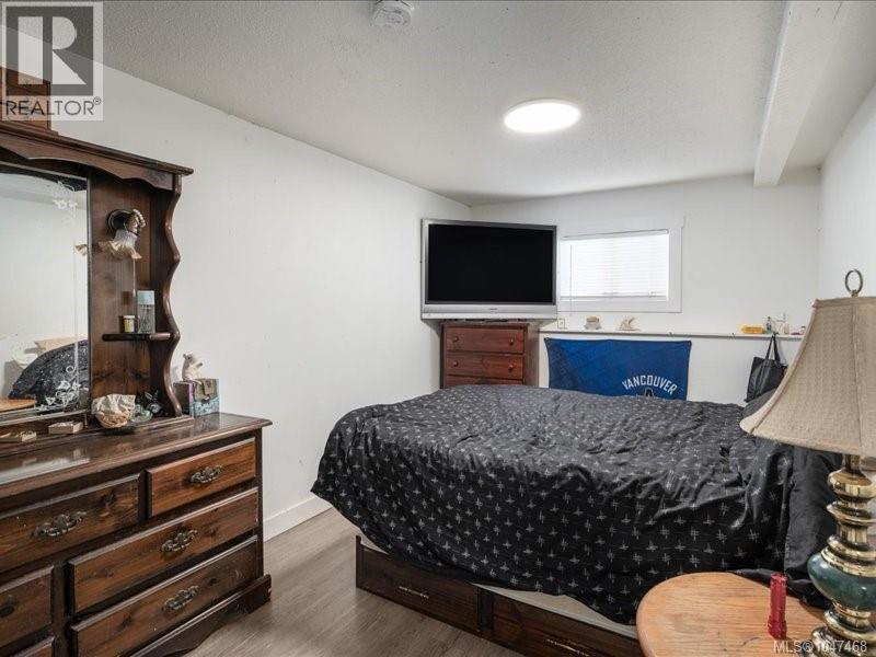 85 Robarts St - 42