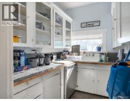 Kitchen - 85 Robarts St, Nanaimo, BC V9R2S6 Photo 13