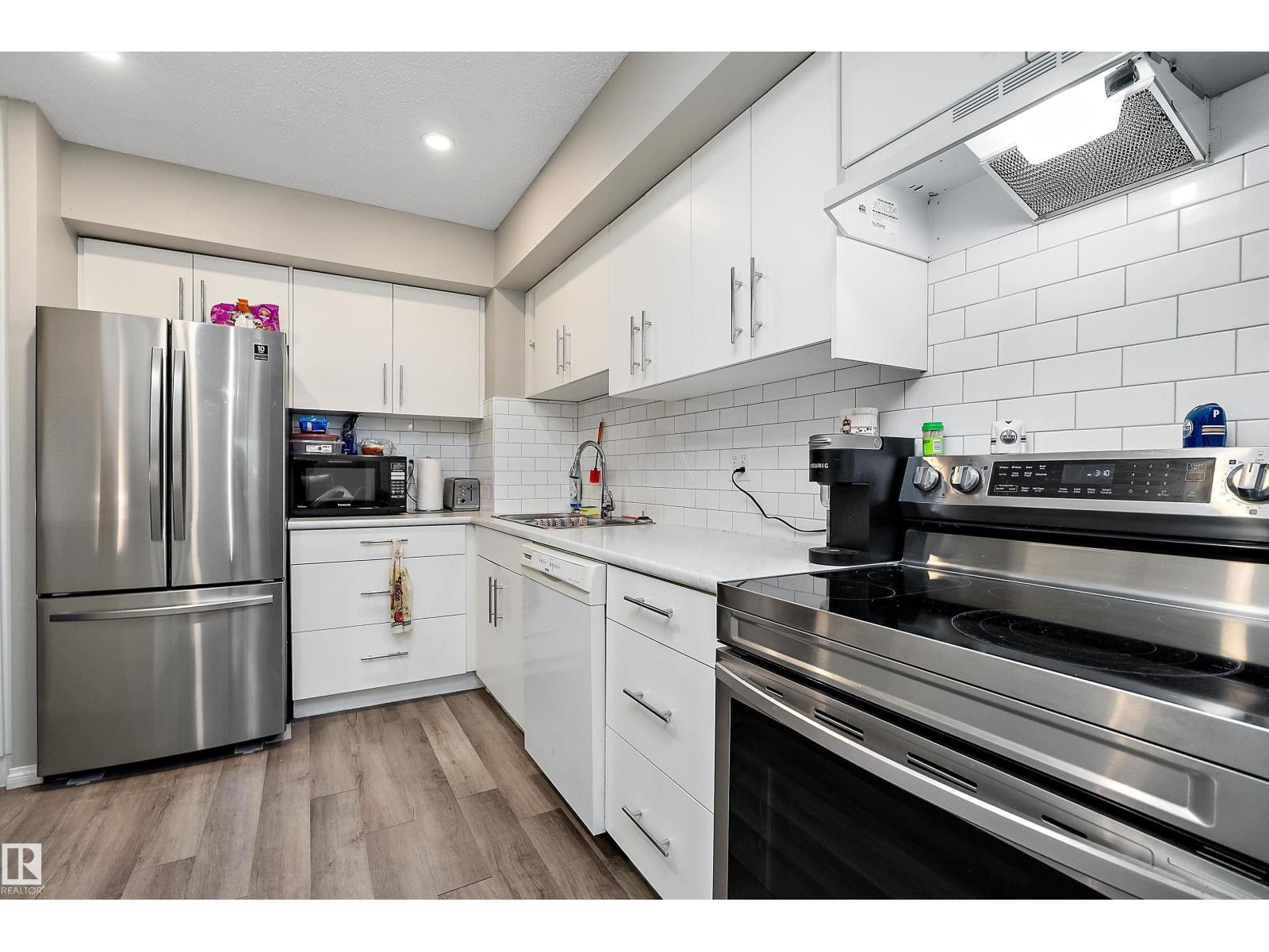 3912 134 AV NW - 12