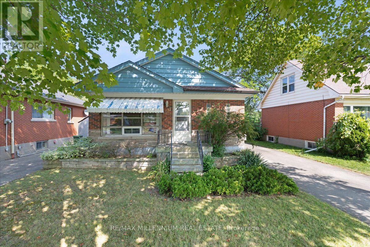 37 RADFORD STREET - 3