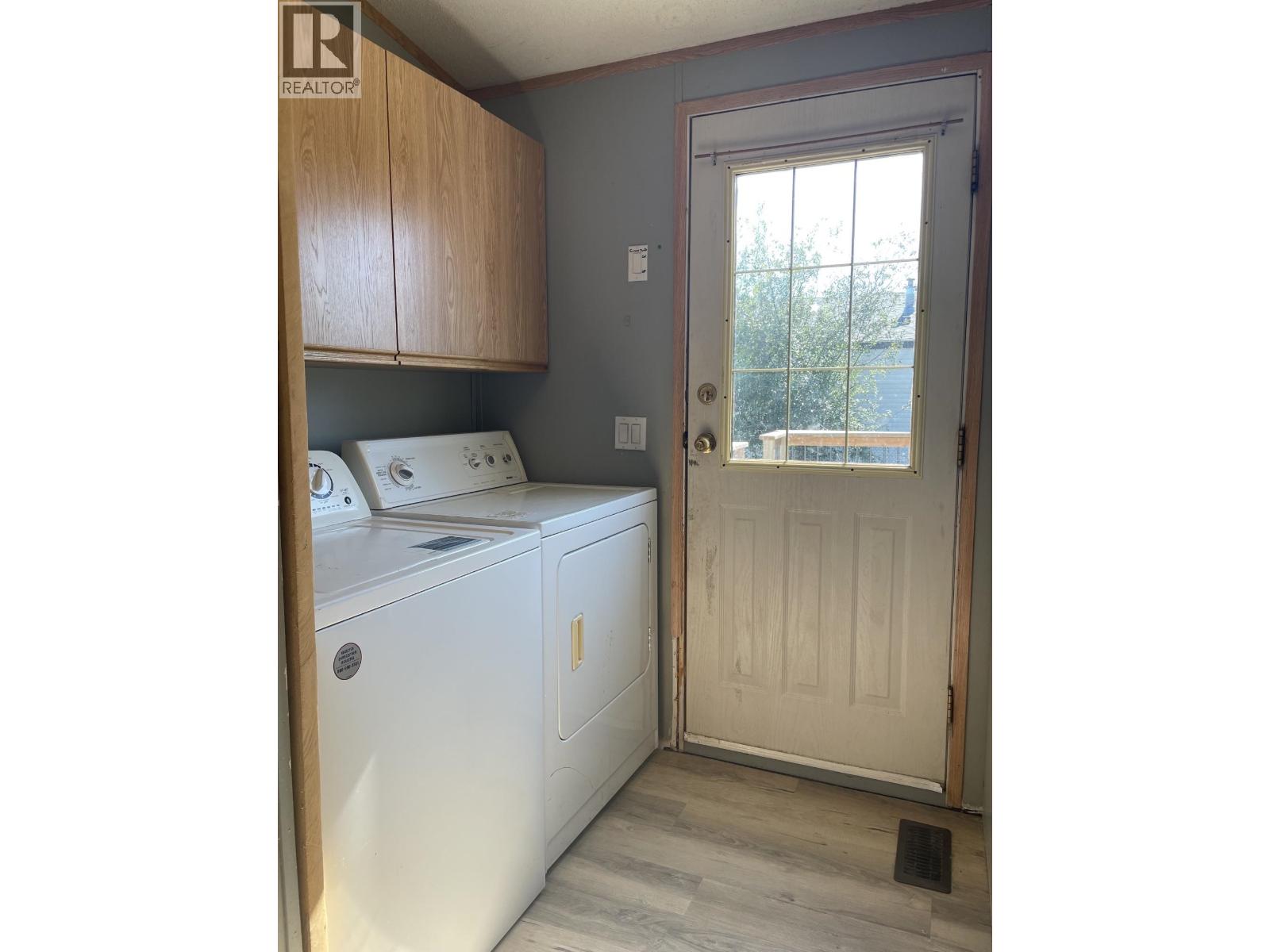 5509 42 STREET - 20