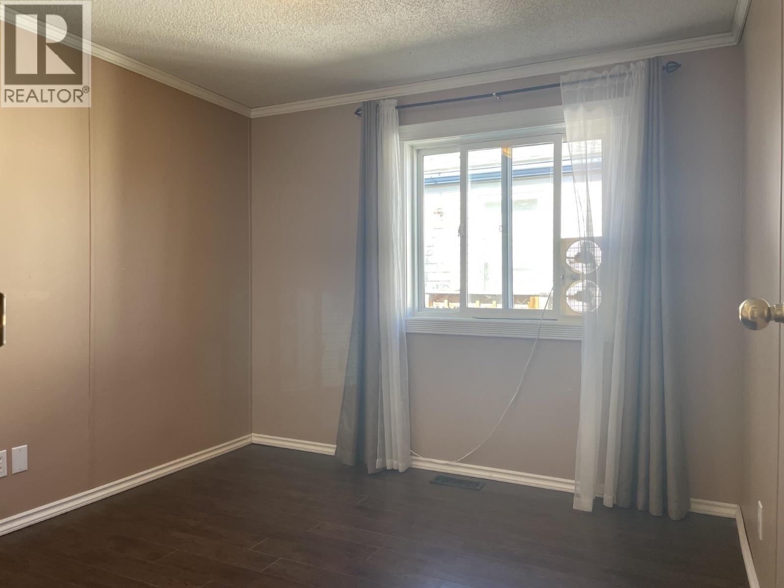 5509 42 STREET - 17