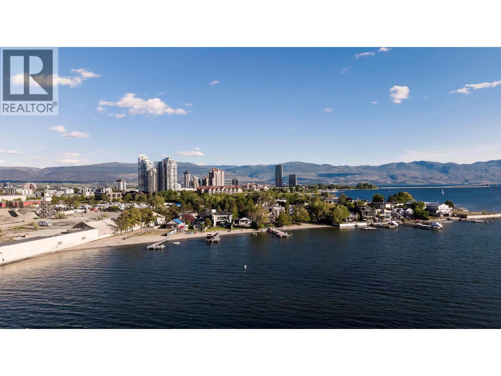 832 Manhattan Drive - Image 50