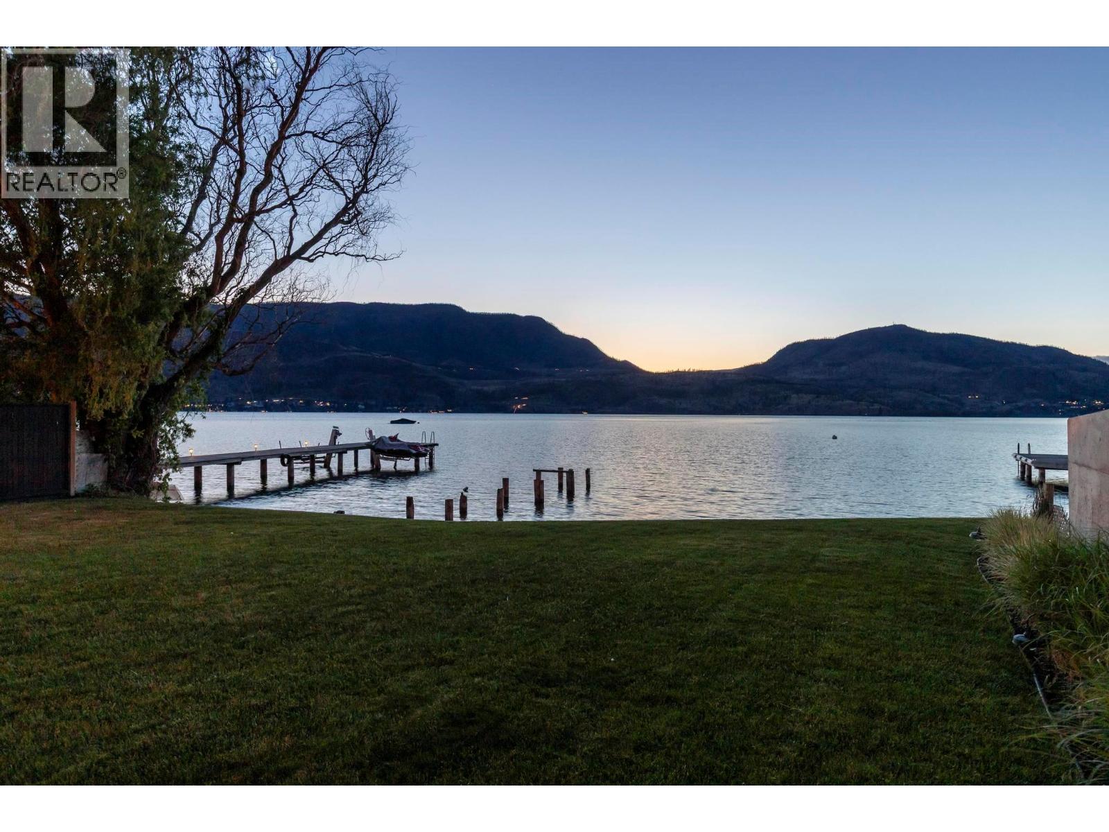 832 Manhattan Drive - Image 46