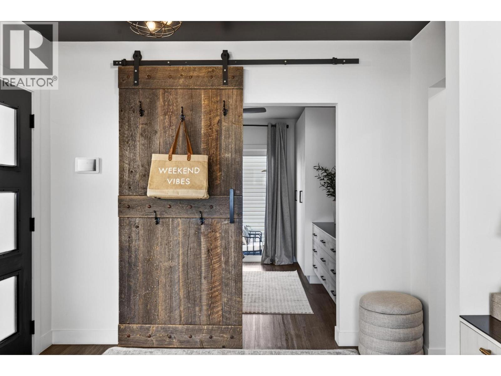 832 Manhattan Drive - Image 13