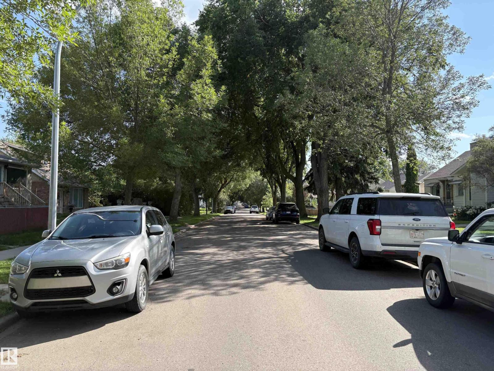 12044 64 ST NW - Image 10