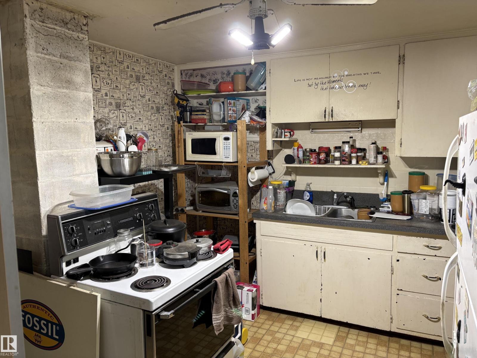 12044 64 ST NW - 2