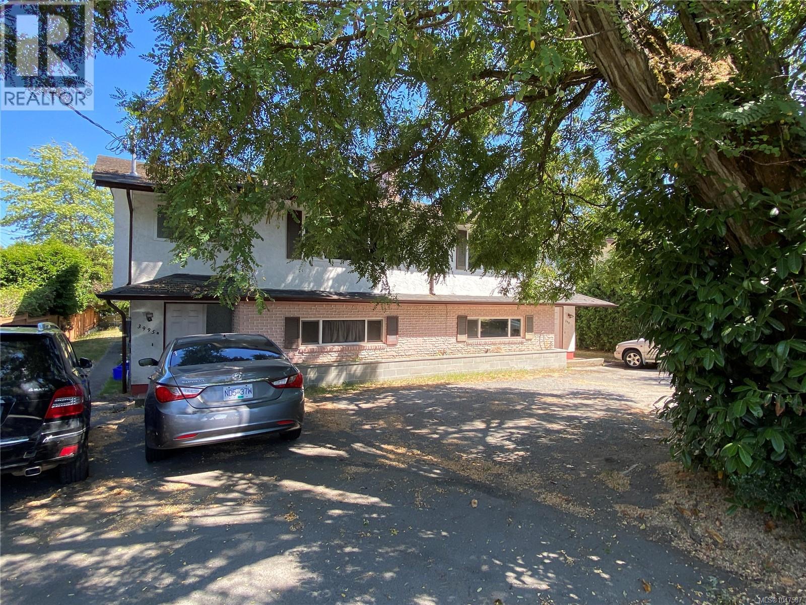  3995 Shelbourne Street, Saanich