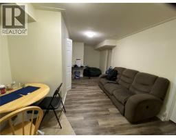 Kitchen - 3995 Shelbourne St, Saanich, BC V8N3E1 Photo 12