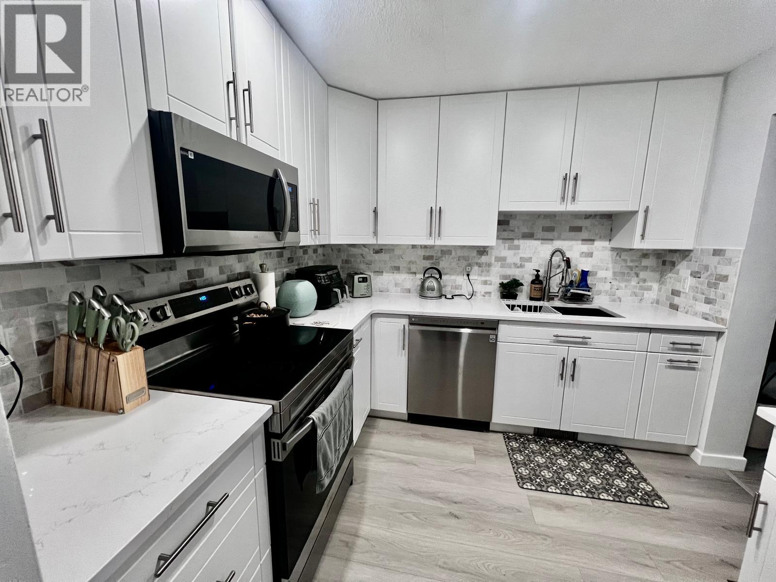 2020 Robson Place Unit# 14, Kamloops