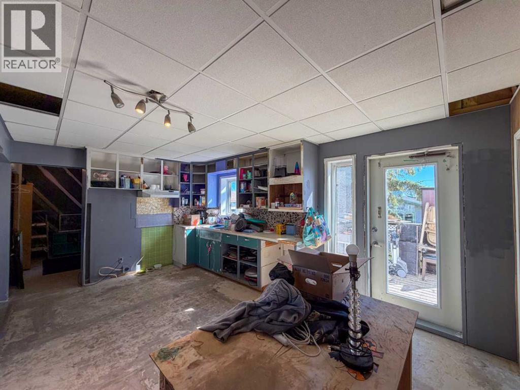 126 3 Street SE - Image 4