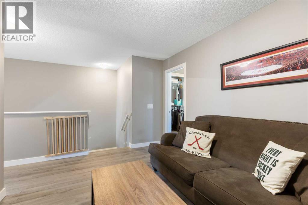 69 Chaparral Valley Crescent SE - 24