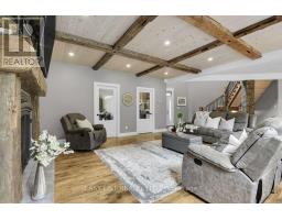 Family room - 2882 B Line Road, Laurentian Valley, ON K8A6W8 Photo 6