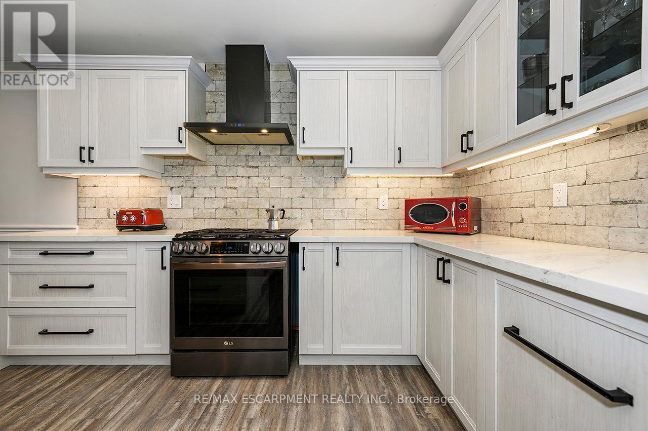 1068 XAVIER STREET - Image 11