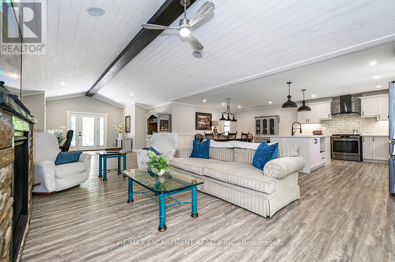 1068 XAVIER STREET - Image 15