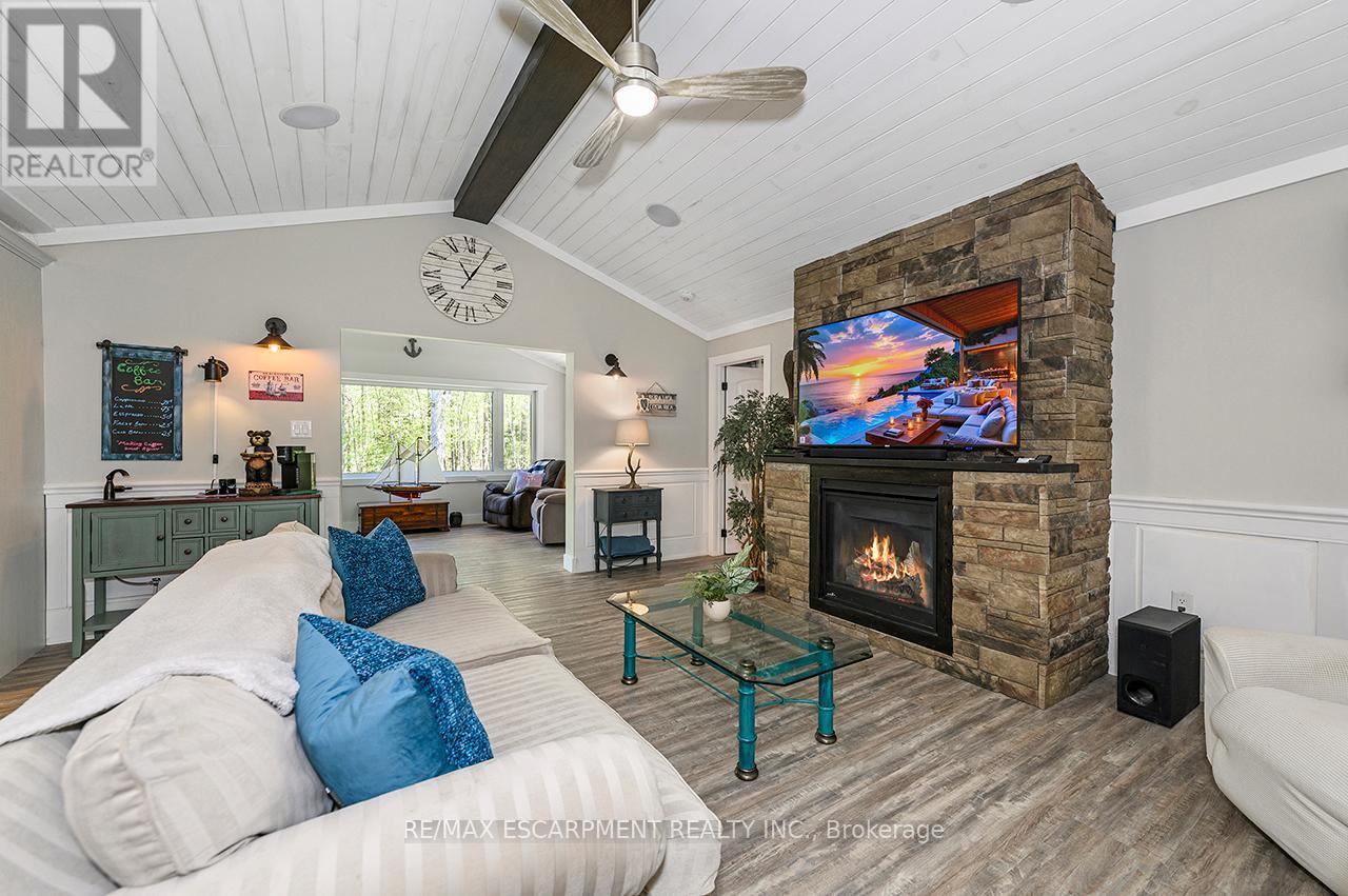 1068 XAVIER STREET - Image 16
