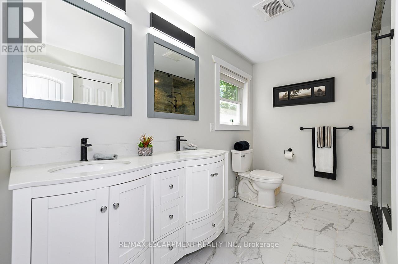 1068 XAVIER STREET - Image 19