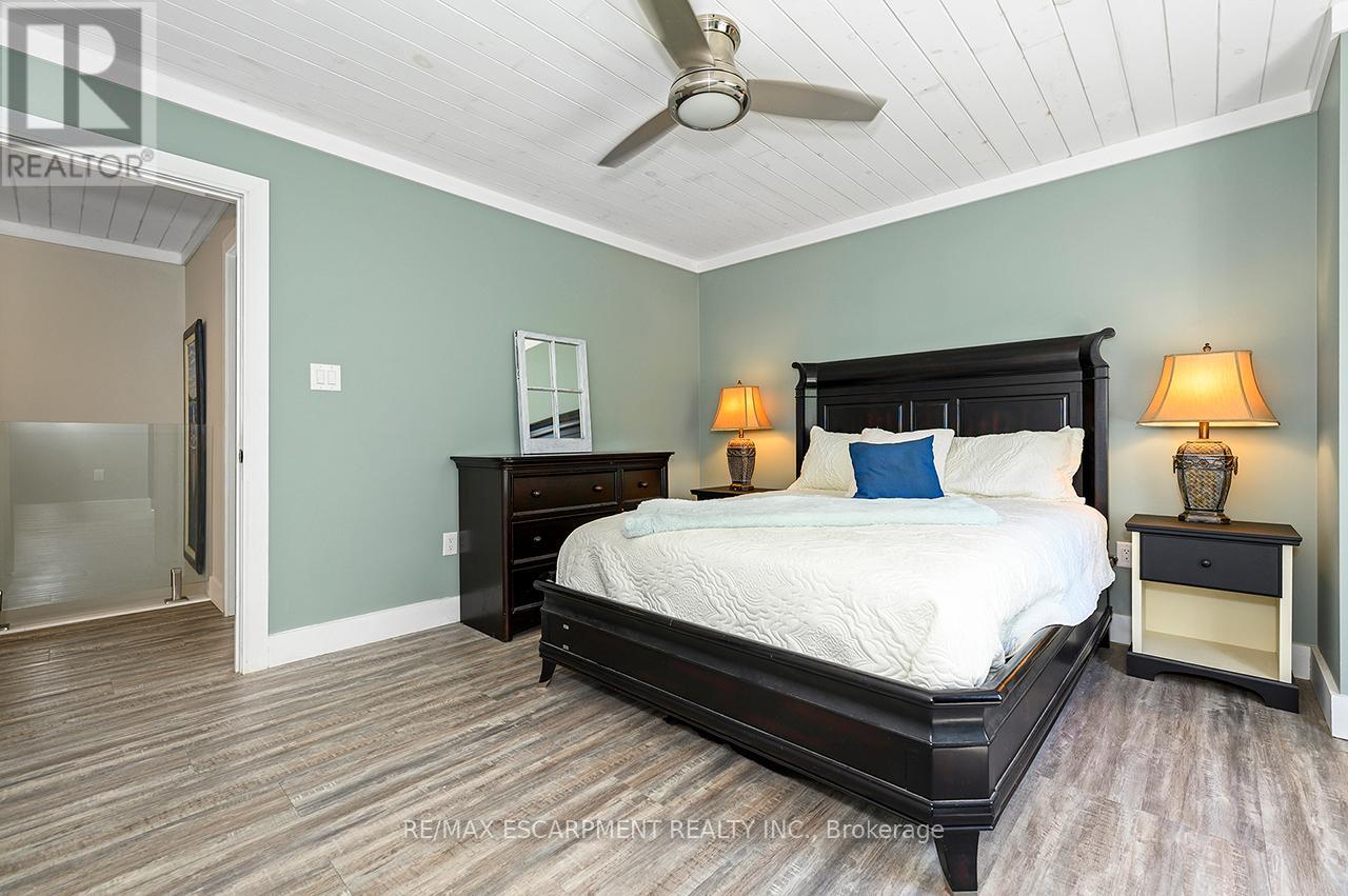 1068 XAVIER STREET - Image 22