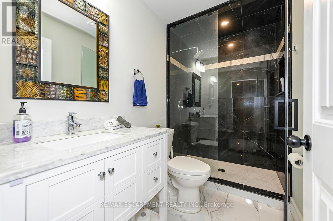 1068 XAVIER STREET - Image 23