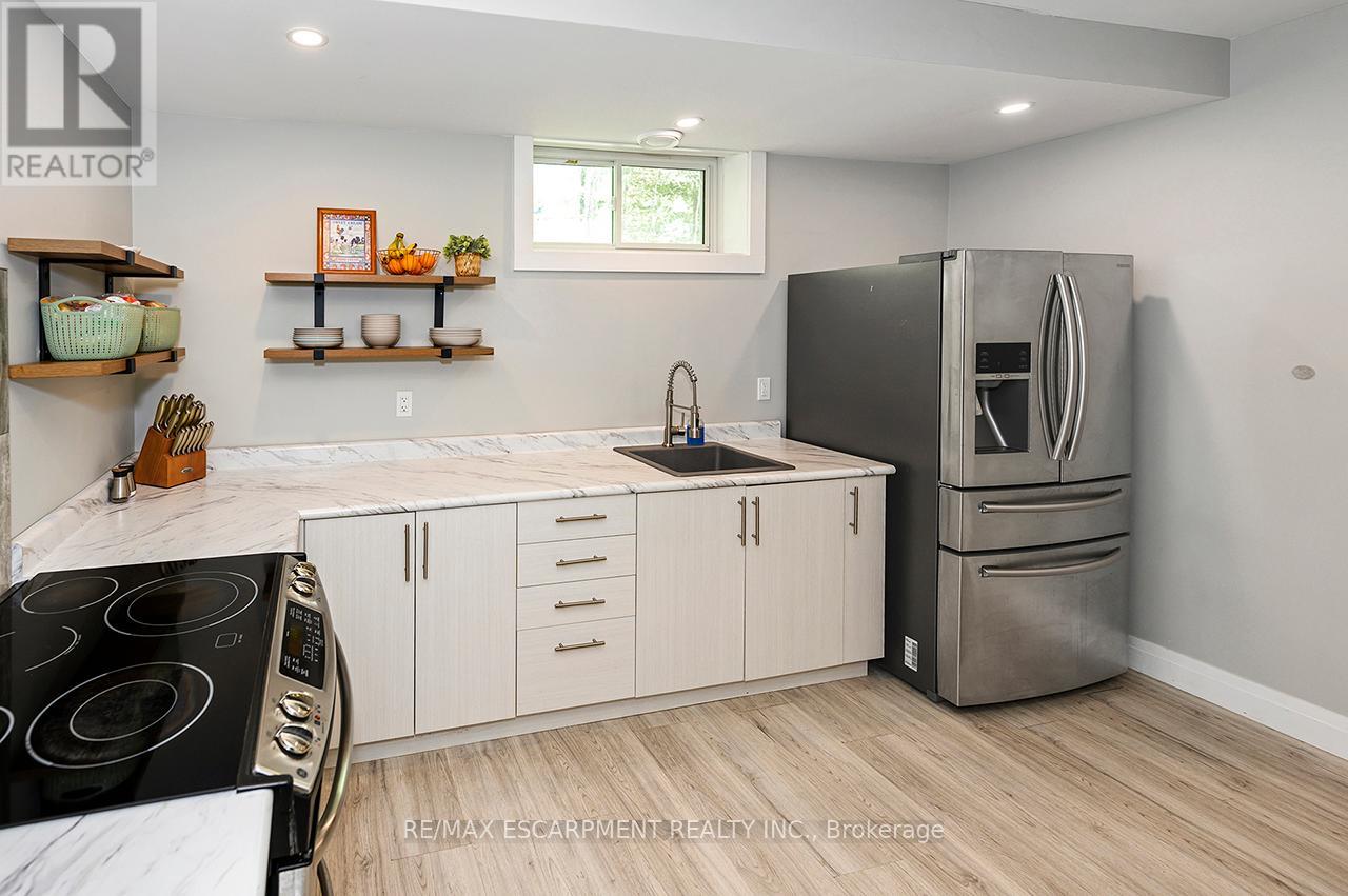 1068 XAVIER STREET - Image 27
