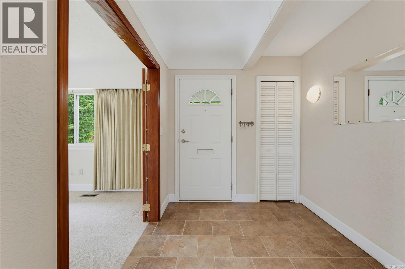  3493 Cardiff Place, Oak Bay
