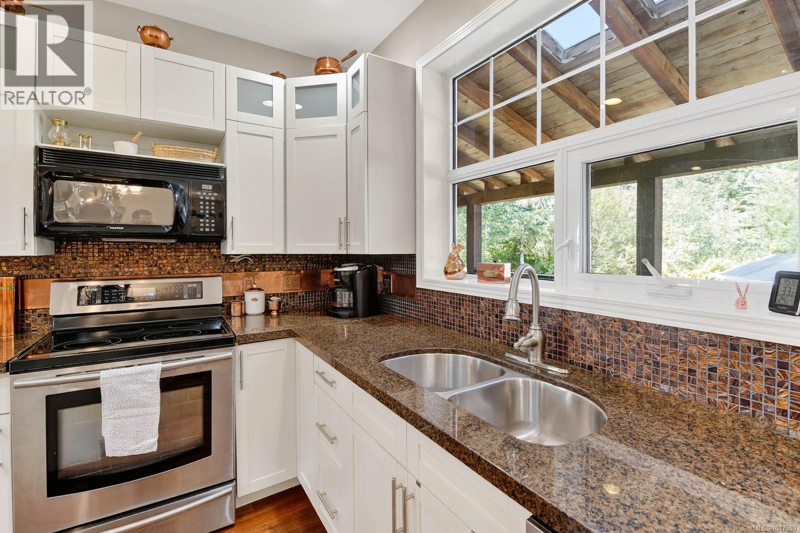 6091 Beaver Creek Rd, Port Alberni