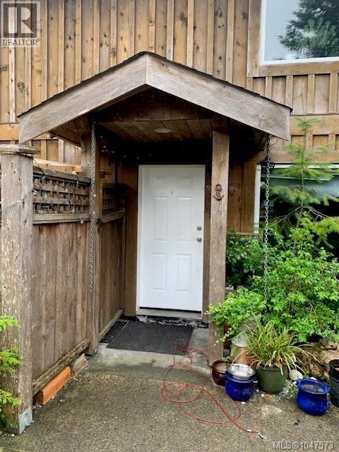 451 Neill St, Tofino