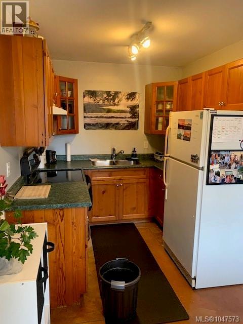 451 Neill St, Tofino