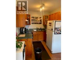 Living room - 451 Neill St, Tofino, BC V0R2Z0 Photo 6
