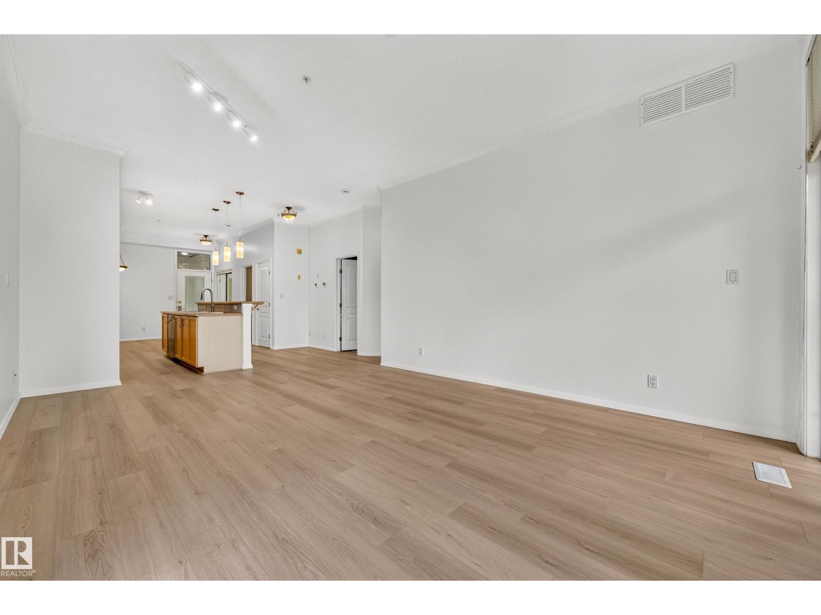 #304 9804 101 ST NW - 23