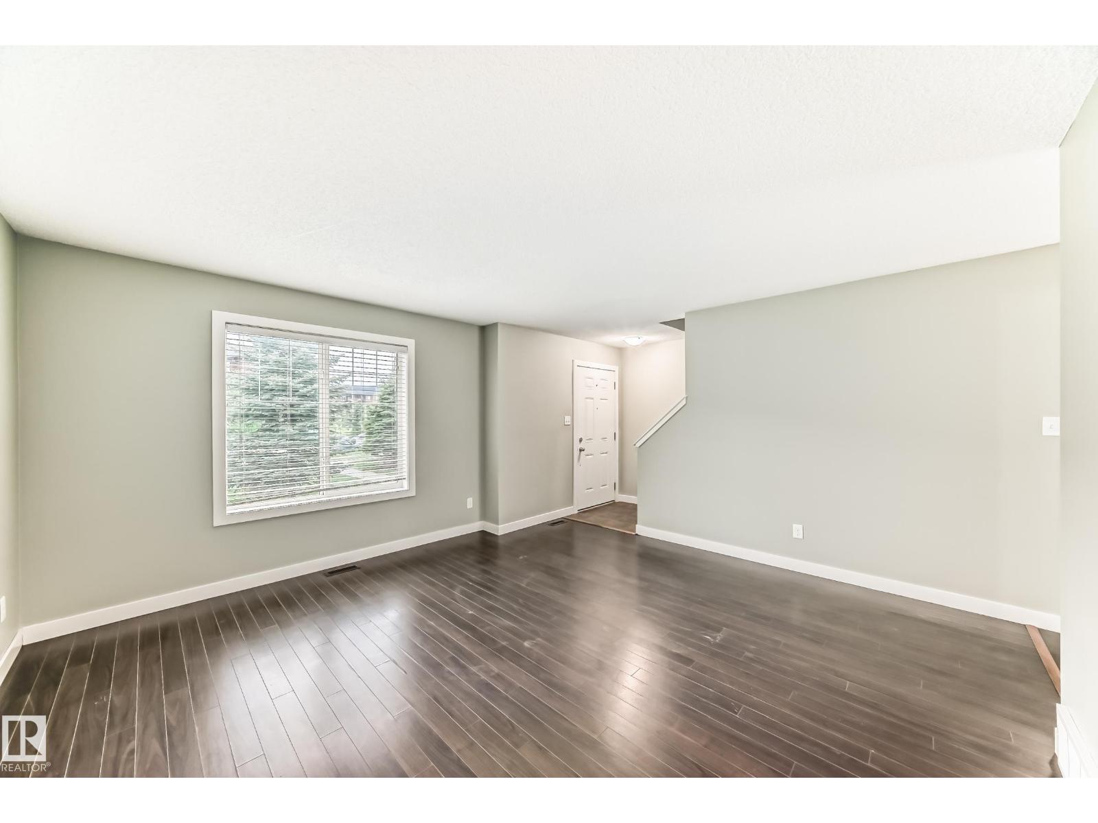 #47 12004 22 AV SW - Image 3