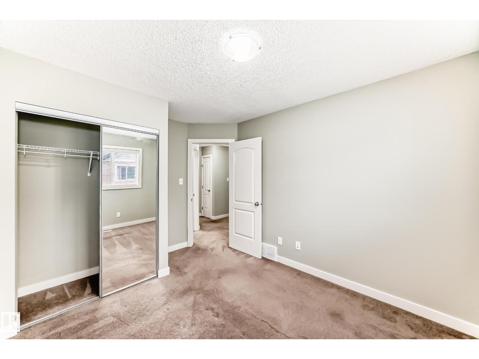 #47 12004 22 AV SW - Image 23