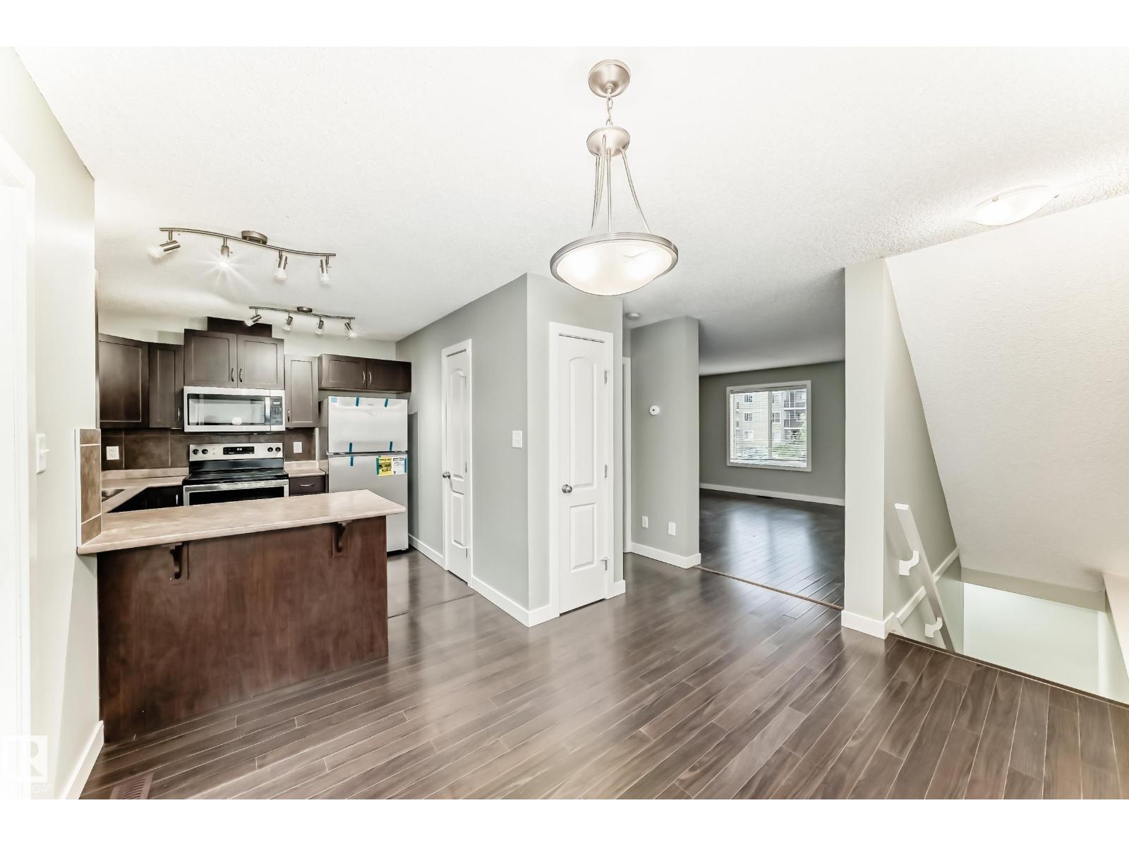 #47 12004 22 AV SW - Image 14