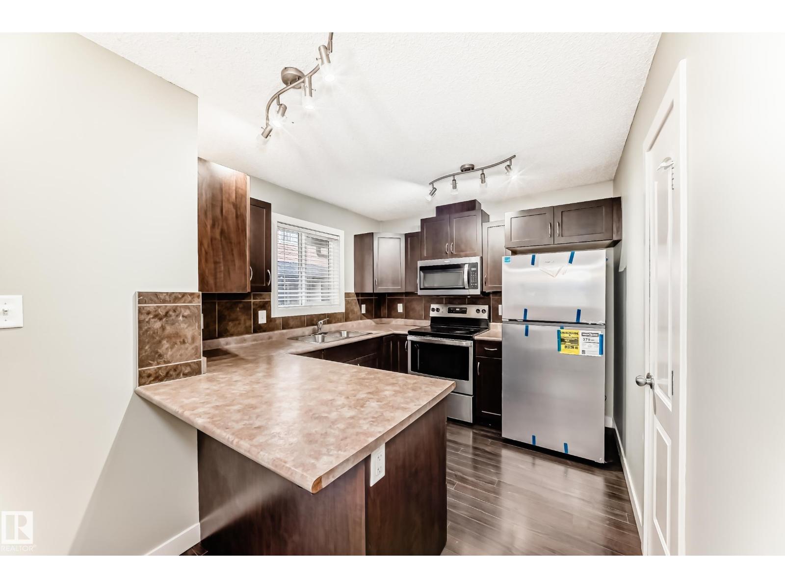 #47 12004 22 AV SW - 13