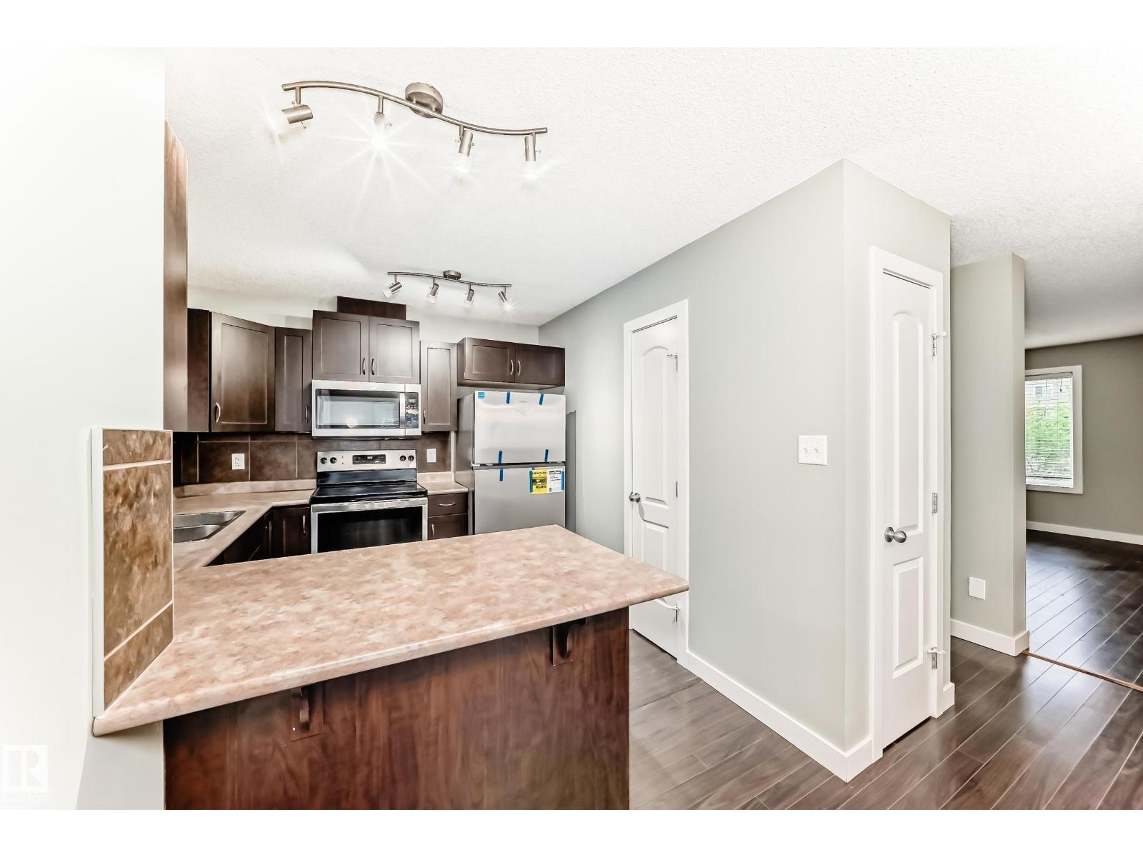 #47 12004 22 AV SW - Image 7