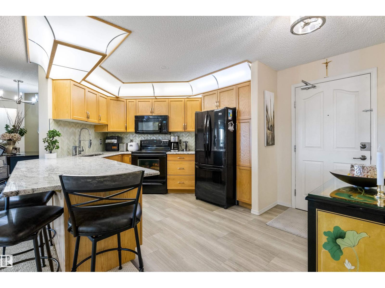 #233 279 SUDER GREENS DR NW - Image 4