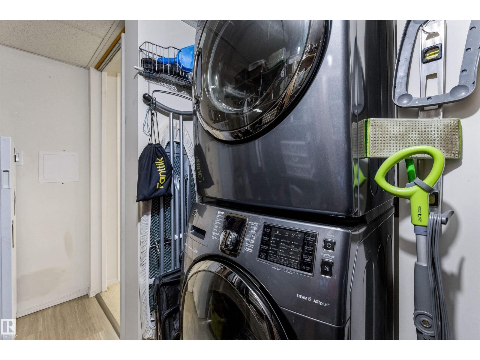 #233 279 SUDER GREENS DR NW - Image 23