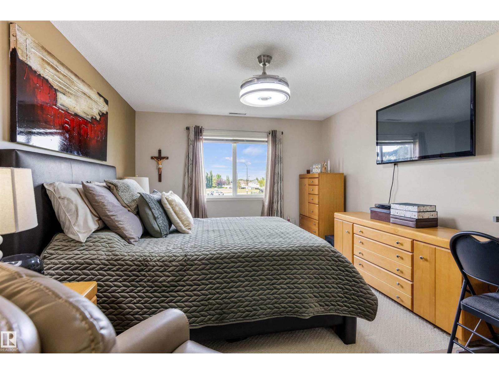 #233 279 SUDER GREENS DR NW - 19
