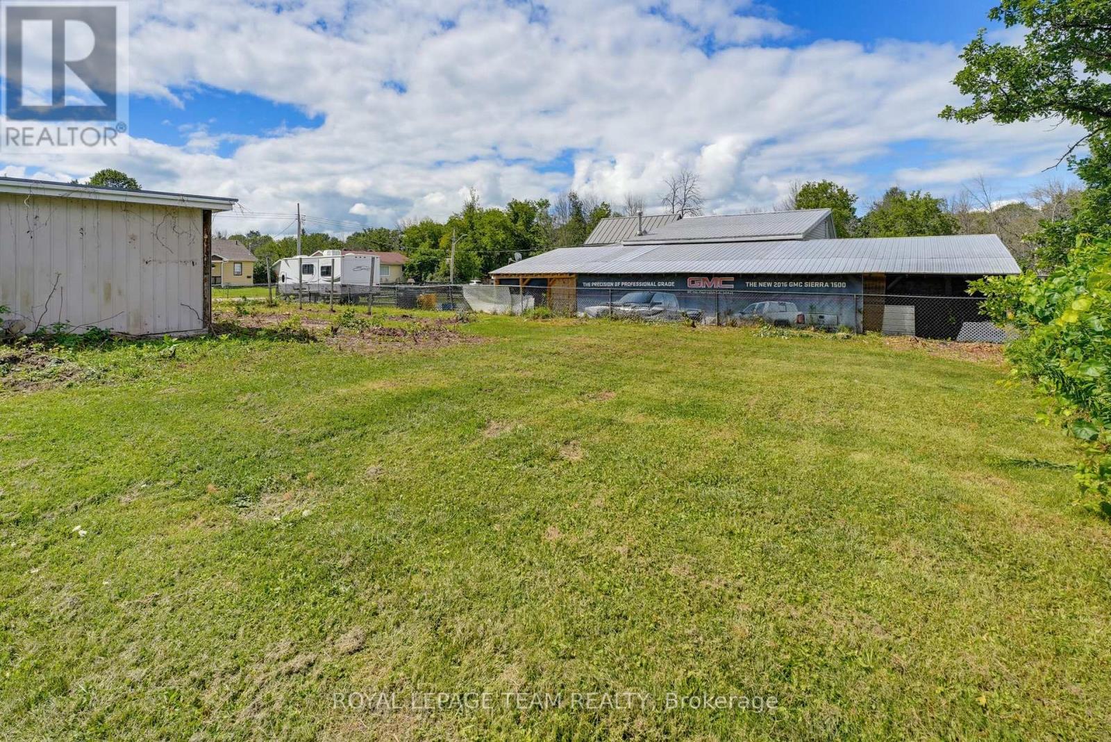 550 GIROUX STREET - 26